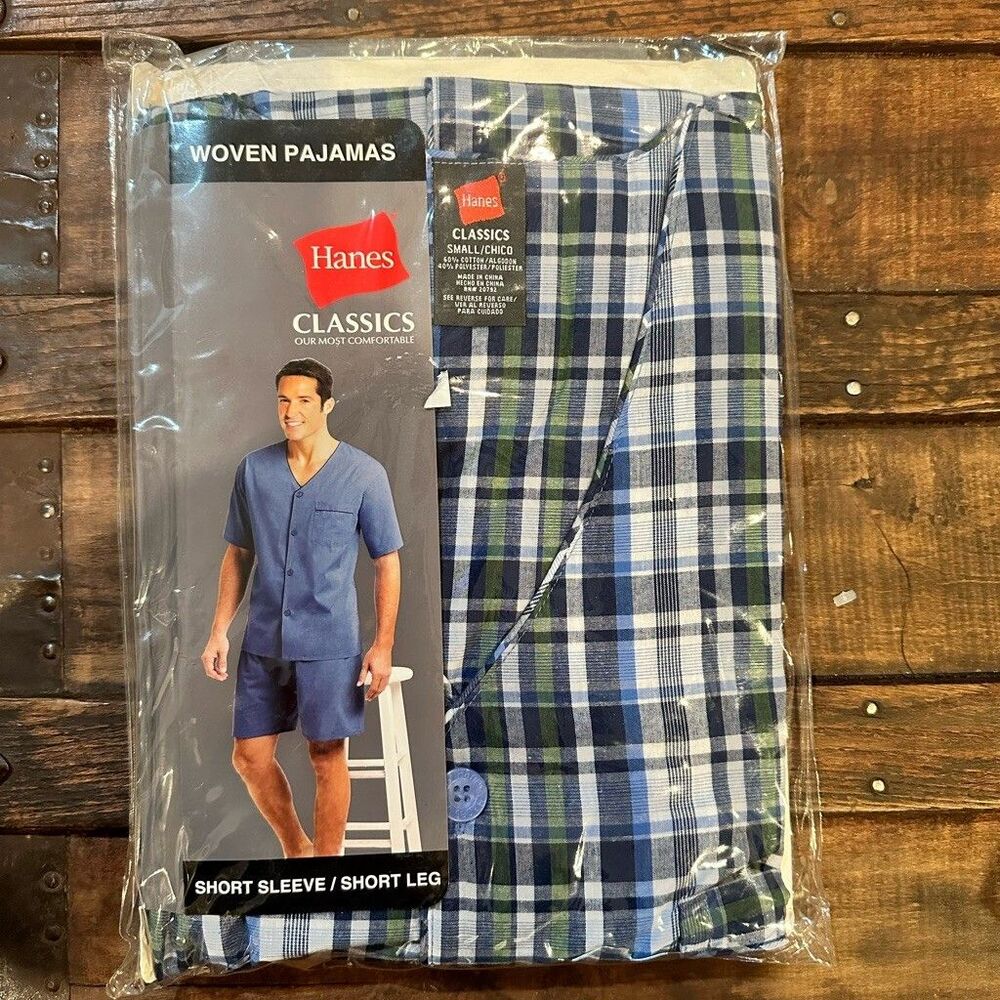 Hanes NWT pajamas short sleeve short leg sleepwear men’s size small plaid